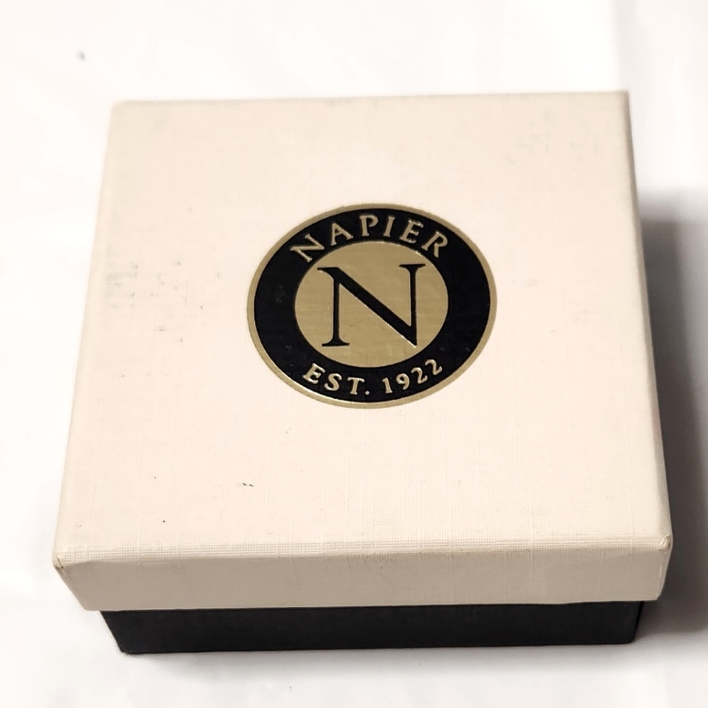 Napier Bird Brooch NWT - Picture 6 of 6